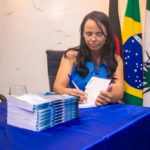 Estudante da UFCG, campus Capina Grande lança livro com temática alusiva ao Setembro Amarelo.